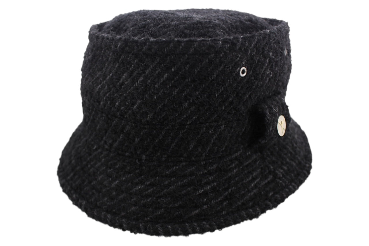 月も眠る夜 (Tukimonemuruyoru)